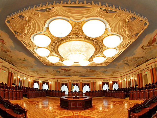 Klov Palace inside
