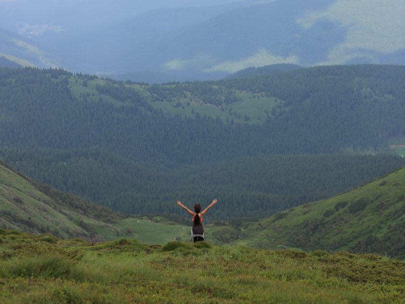 The route from Kyiv to the Carpathians: Hoverla rise, rafting and swimming pool in the mountains