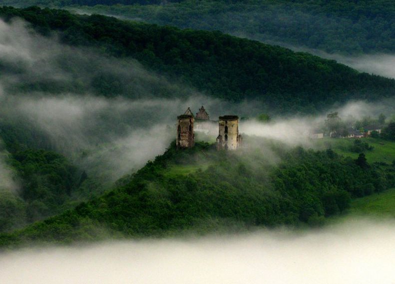Червоногородский замок