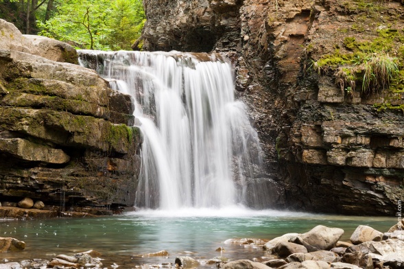 3 самых красивых водопада Украины