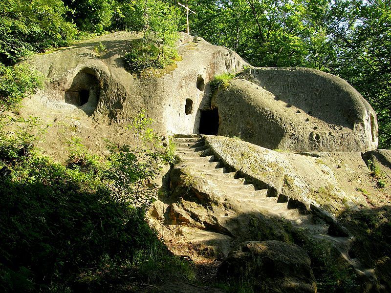Пещерный монастырь в Разгорчье