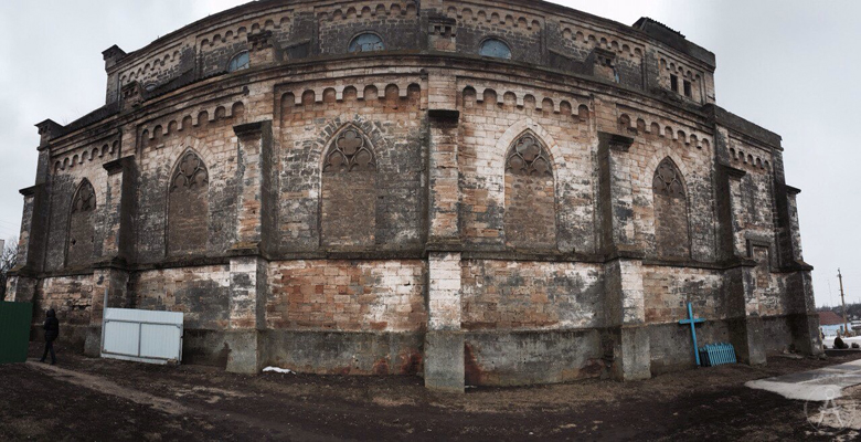 Неймовірний католицький храм святих в Миколаївській області (фото)