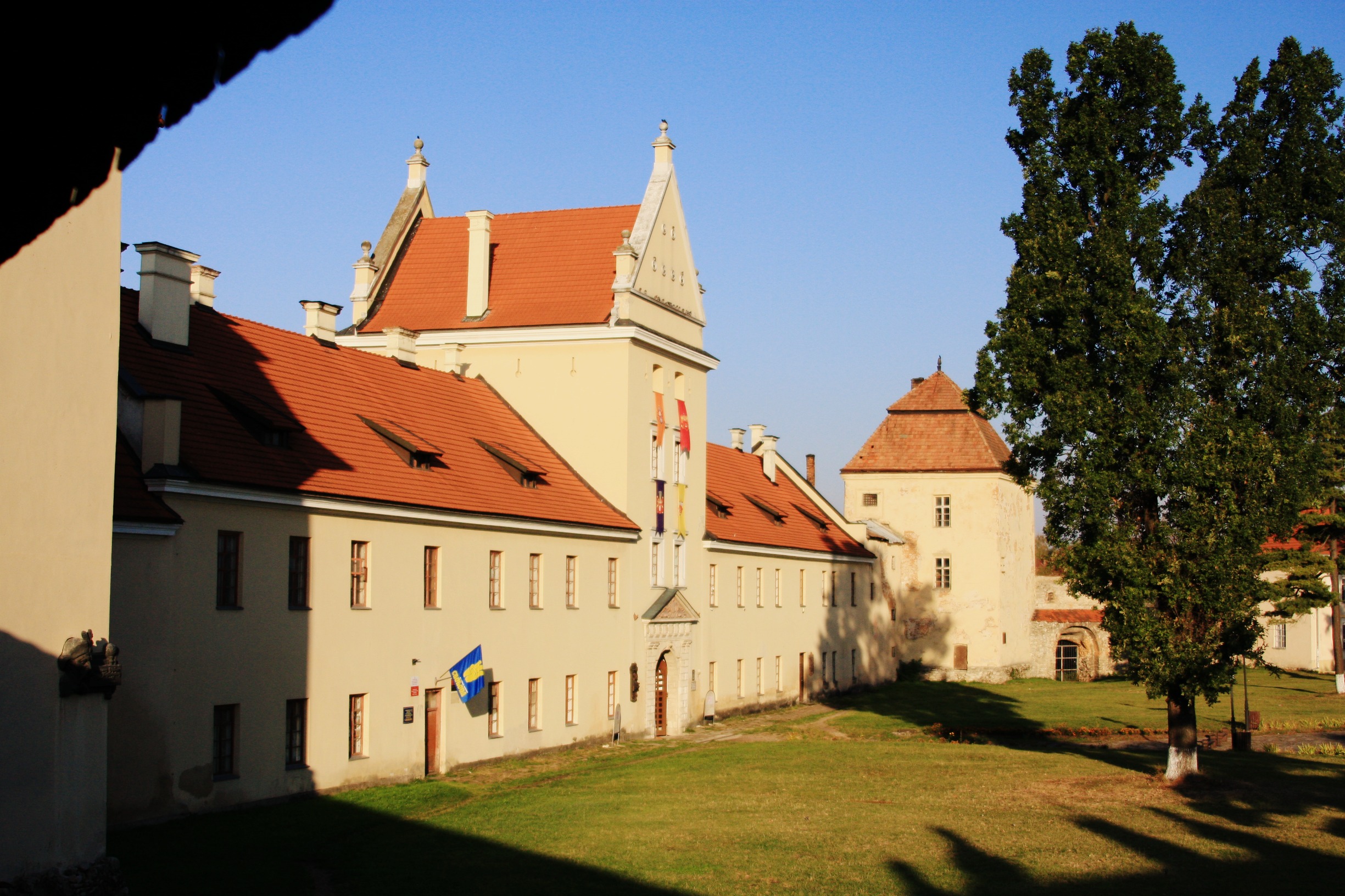В поиске потрясающих мест Львовской области — замки, дворцы и усадьбы