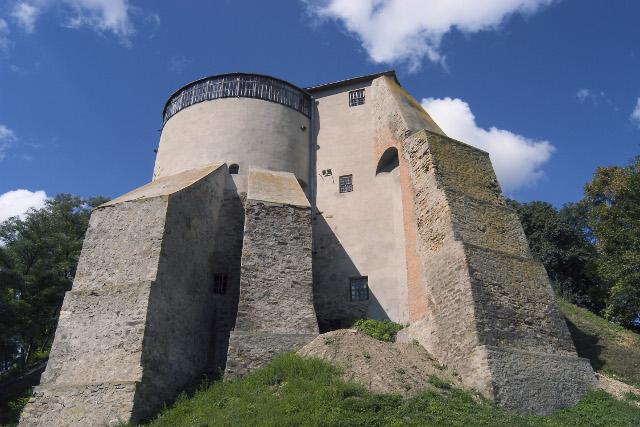 Острожский замок