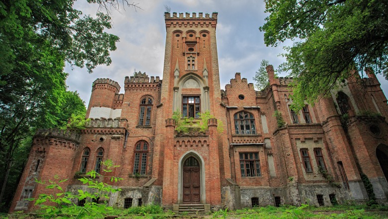The Dakhovsky estate