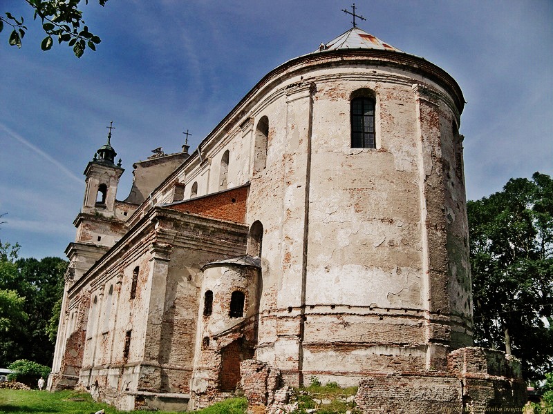 Колегіальний костел Святої Трійці, Олика