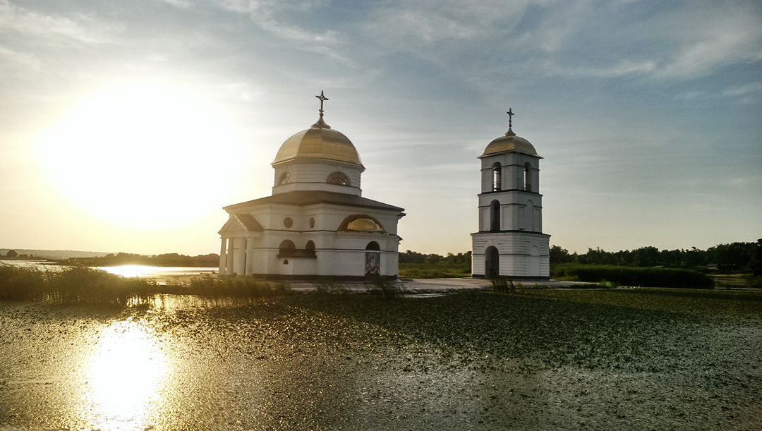 Затопленная церковь в Ржищеве