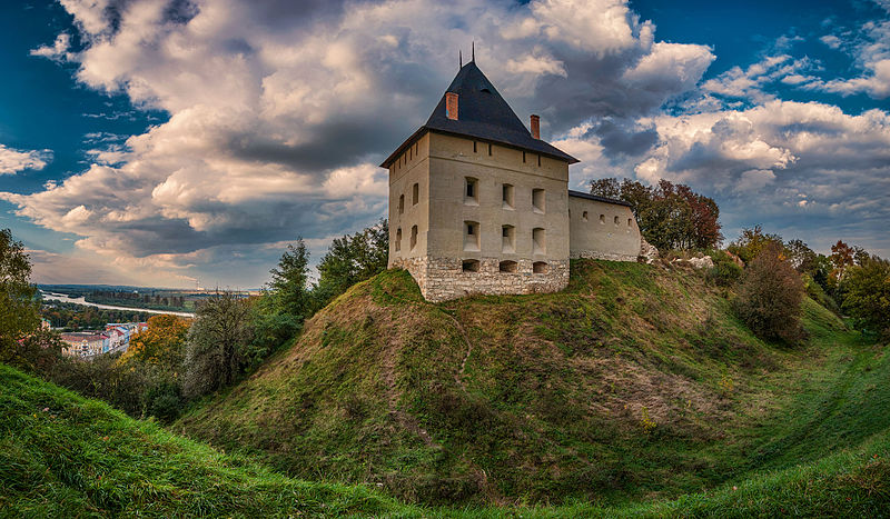 6 замков Ивано-Франковской области, о которых вы точно не слышали
