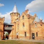 Замок Поповых