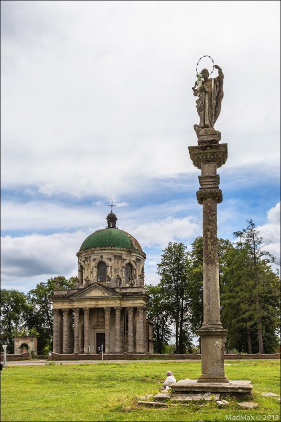 Костел в Підгірцях