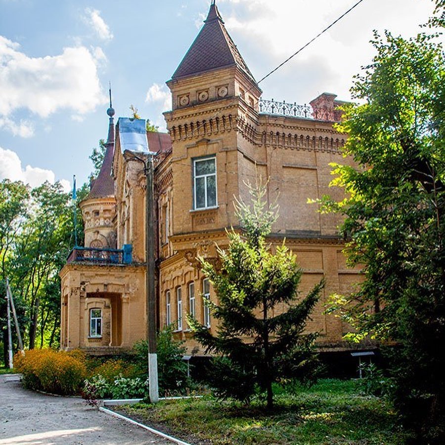 Дворец Уваровой